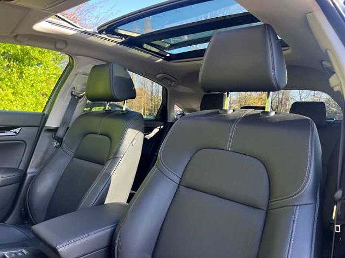 Honda Civic Hybrid Advance I-Mmd Cvt 